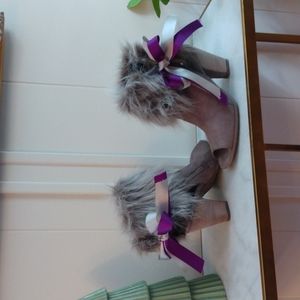 Gray Faux Fur Boot Cuff